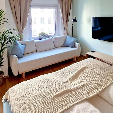 Grosszuegiges Studio-apartment Apartman